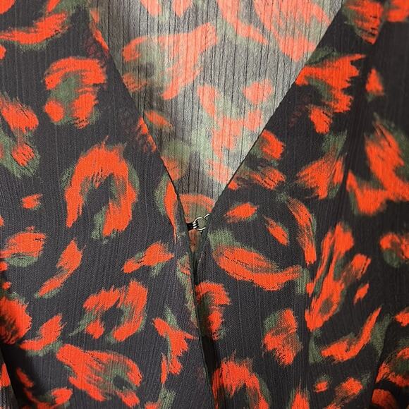 ASTR The Label Ladies Black and Red Sheer Blouse Size Small - Picture 4 of 7